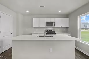 503 Chestnut Oak Dr, Sanford, NC 27332 - Photo 9
