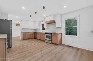 8305 Bald Eagle Ln, Wilmington, NC 28411 - Photo 7