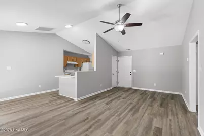 130 Sweetwater Drive, Jacksonville, NC 28540 - Photo 3