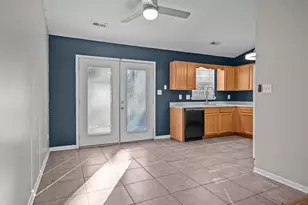 218 Winterberry Ct, Jacksonville, NC 28540 - Photo 5