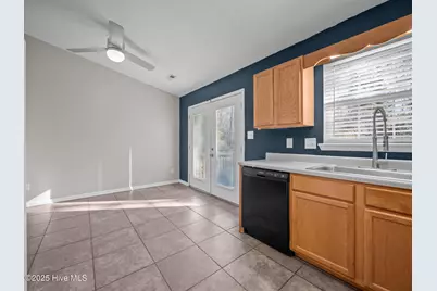 218 Winterberry Court, Jacksonville, NC 28540 - Photo 9
