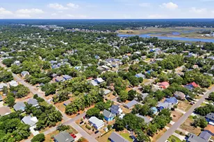 204 NE 60th St, Oak Island, NC 28465 - Photo 9