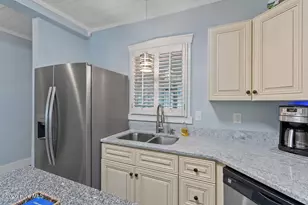 209 W St George St, Southport, NC 28461 - Photo 23