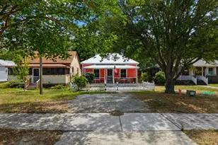 209 W St George St, Southport, NC 28461 - Photo 51