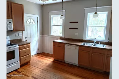 180 N May Street, Southern Pines, NC 28387 - Photo 11