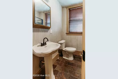 301 Whitehead Avenue NE, Wilson, NC 27893 - Photo 11