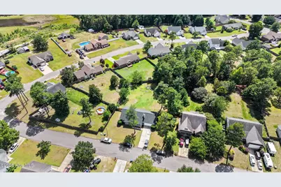 207 Somerset Drive, Raeford, NC 28376 - Photo 3