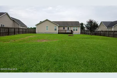 202 Cottage Brook Court, Richlands, NC 28574 - Photo 27