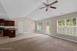 201 Bell Ave, Maysville, NC 28555 - Photo 5