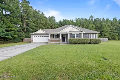 201 Bell Avenue, Maysville, NC 28555 - Photo 1