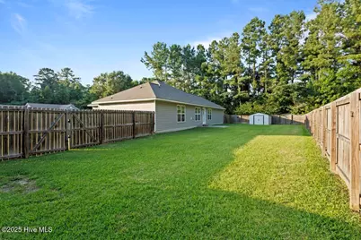 201 Bell Avenue, Maysville, NC 28555 - Photo 19