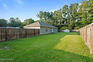 201 Bell Ave, Maysville, NC 28555 - Photo 19