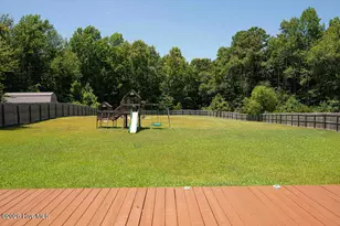 125 Bridgeport Dr, Sneads Ferry, NC 28460 - Photo 17