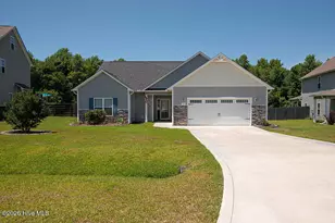 125 Bridgeport Dr, Sneads Ferry, NC 28460 - Photo 1