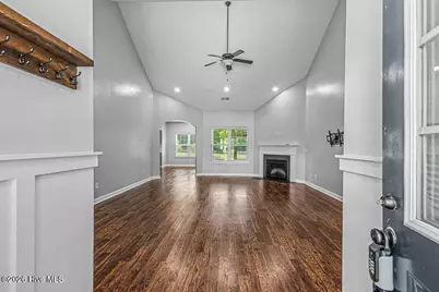 125 Bridgeport Drive, Sneads Ferry, NC 28460 - Photo 3