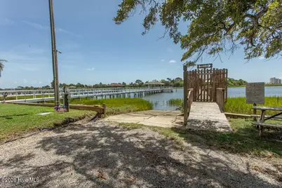 2001 Oakland Drive SW, Ocean Isle Beach, NC 28469 - Photo 33