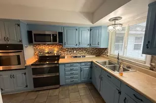 2008 Thompson Dr, Newport, NC 28570 - Photo 9