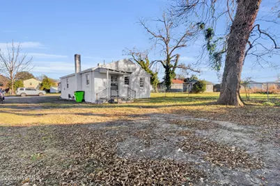 211 Lawson Street, New Bern, NC 28562 - Photo 25