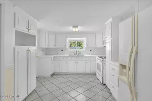 170 Loop Rd, Burgaw, NC 28425 - Photo 15