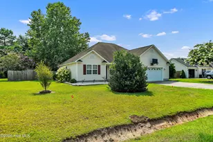 403 Arabian Ln, Swansboro, NC 28584 - Photo 3