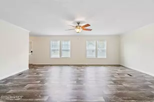 502 W Fremont St, Burgaw, NC 28425 - Photo 13