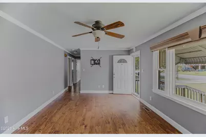 312 White Oak Street, Jacksonville, NC 28540 - Photo 9