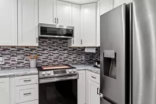 200 W Saltwood Pl, Jacksonville, NC 28540 - Photo 11