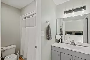 200 W Saltwood Pl, Jacksonville, NC 28540 - Photo 37