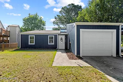 200 W Saltwood Place, Jacksonville, NC 28540 - Photo 5