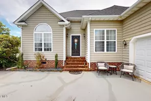 105 N Torhunta Dr, Goldsboro, NC 27534 - Photo 3