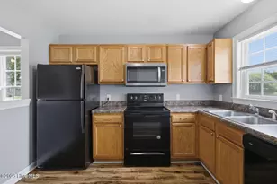 801 Springwood Dr, Jacksonville, NC 28546 - Photo 9