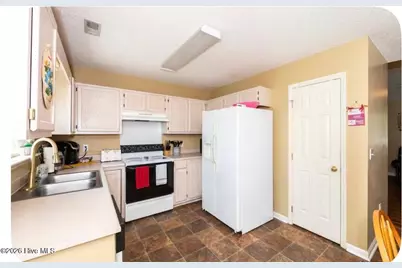 2402 Bloomsbury Court, Wilmington, NC 28411 - Photo 7
