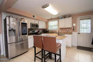 310 Holly Ln, Cape Carteret, NC 28584 - Photo 9