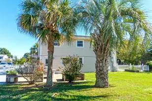 310 Holly Ln, Cape Carteret, NC 28584 - Photo 9