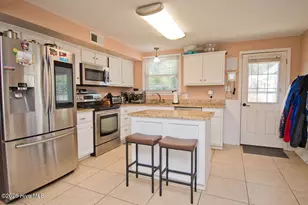 310 Holly Ln, Cape Carteret, NC 28584 - Photo 15
