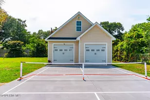 310 Holly Ln, Cape Carteret, NC 28584 - Photo 5