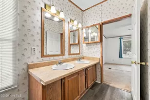 208 Easy St, Cape Carteret, NC 28584 - Photo 21