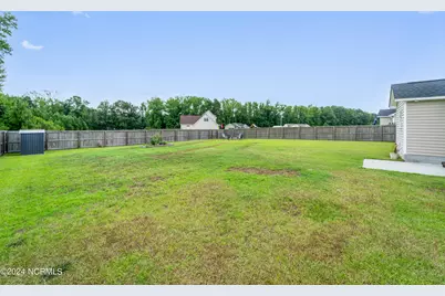 120 Woodbury Farm Drive, Jacksonville, NC 28540 - Photo 17