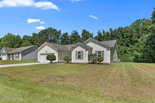 110 S Stone Dr, Sneads Ferry, NC 28460 - Photo 3