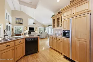 142 Oakleaf Dr, Pine Knoll Shores, NC 28512 - Photo 17