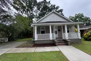723 Pennsylvania Ave, Hertford, NC 27944 - Photo 1