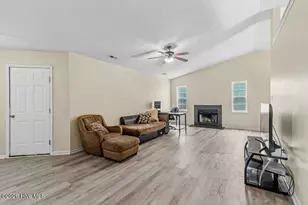 109 Ellen Ct, Jacksonville, NC 28540 - Photo 5