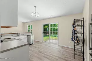 109 Ellen Ct, Jacksonville, NC 28540 - Photo 11