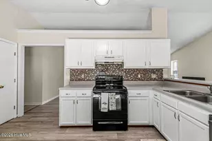 109 Ellen Ct, Jacksonville, NC 28540 - Photo 13