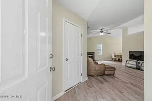 109 Ellen Ct, Jacksonville, NC 28540 - Photo 3