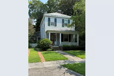 409 Avenue C, New Bern, NC 28560 - Photo 1
