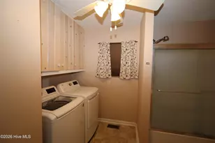 2306 Ocean Dr, Emerald Isle, NC 28594 - Photo 23