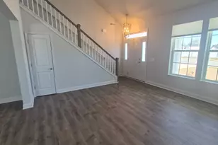 301 Harvest Mdw Xing, Jacksonville, NC 28546 - Photo 3