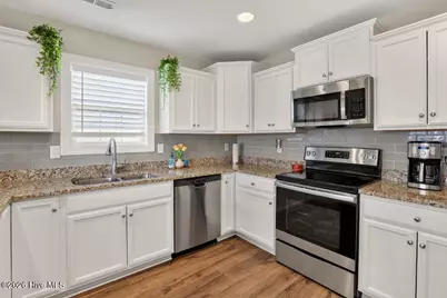 1008 Spot Circle, New Bern, NC 28562 - Photo 9
