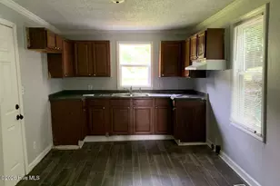 857 Pasteur St, New Bern, NC 28560 - Photo 11